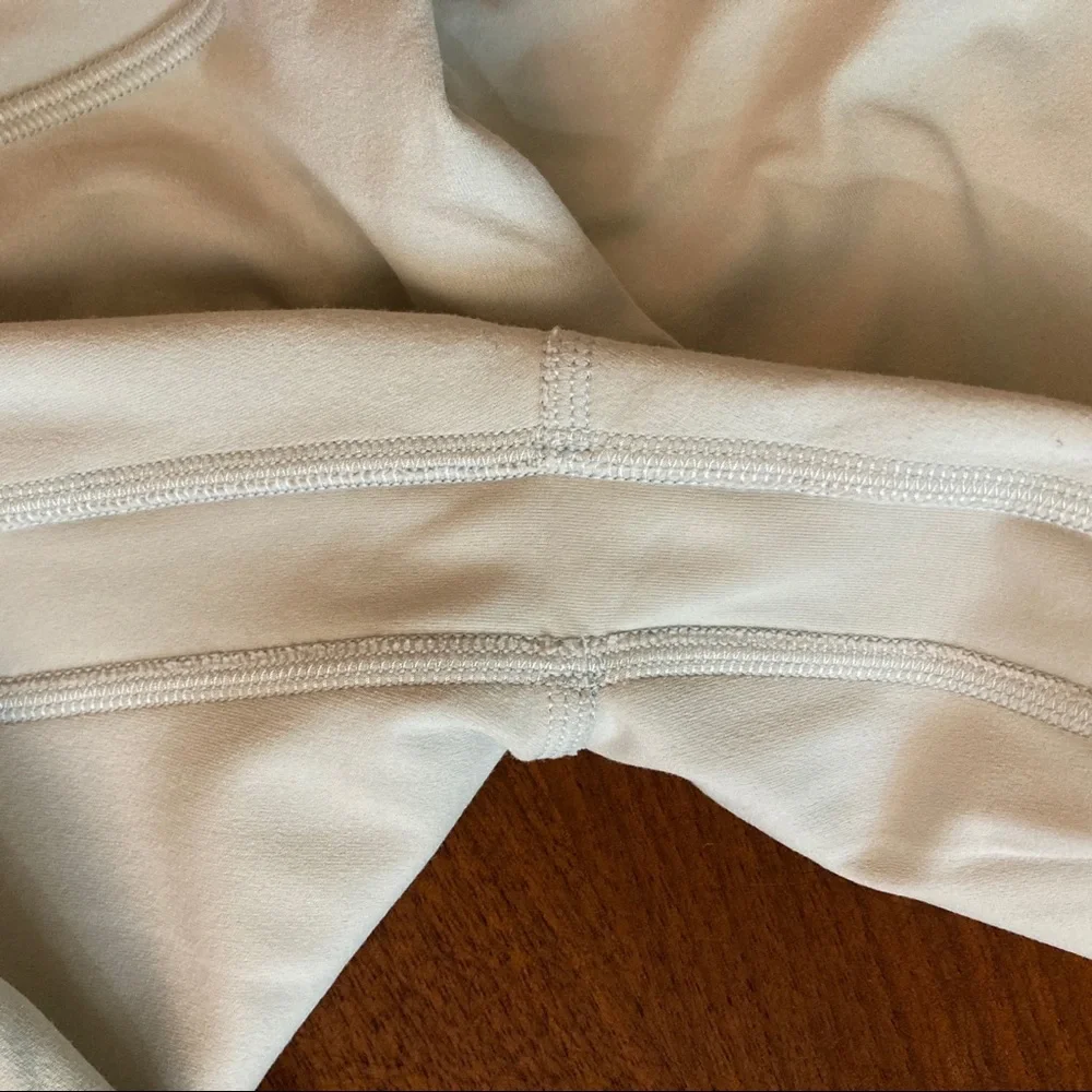 Ocean Air 25” Align Leggings | Size 6 | Lululemon | Like New - Picture 8 of 9